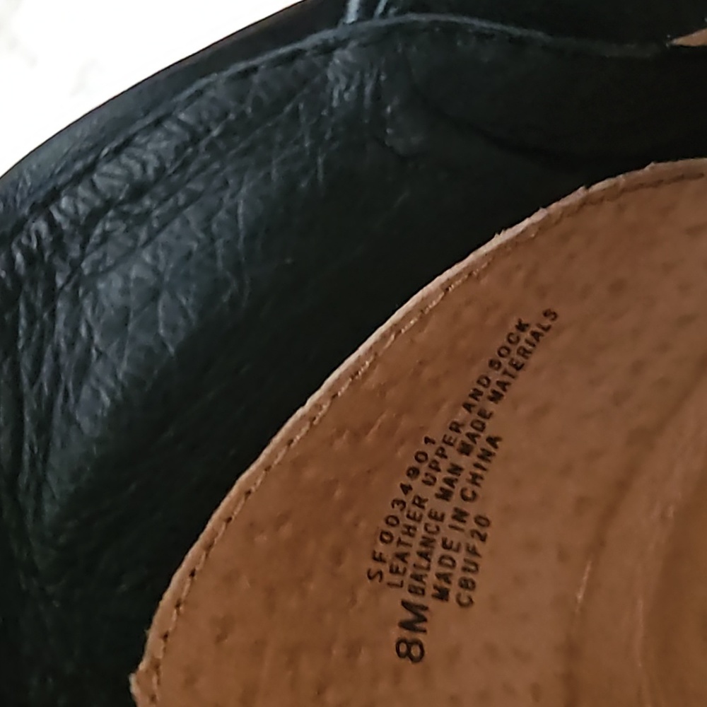 Shoes - Picture 7 of 7